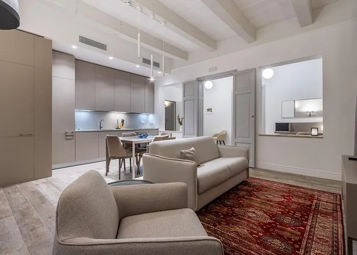 Old Theatre - Elba * La Valette